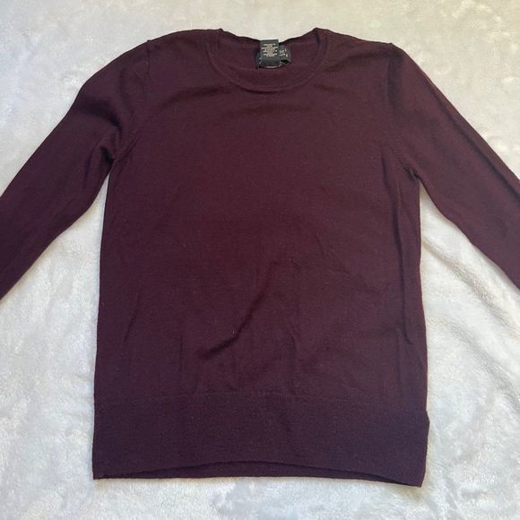Nanette Lepore Women's Burgundy 100% Extra Fine Merino Wool Sweater Ruffle Sz M - Picture 8 of 9